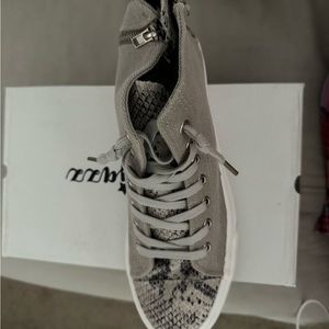 Women’s gypsy jazz size 10 new in box!